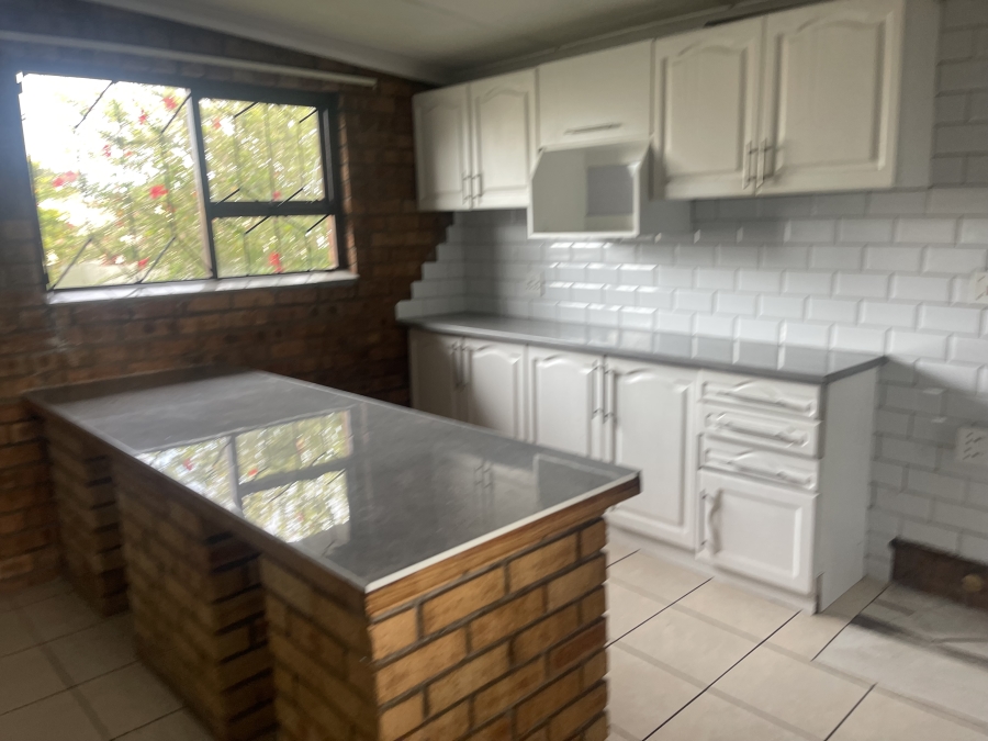 3 Bedroom Property for Sale in Braelyn Eastern Cape